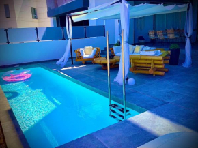 Hotel TALAMANCA Retreats With Private Pool